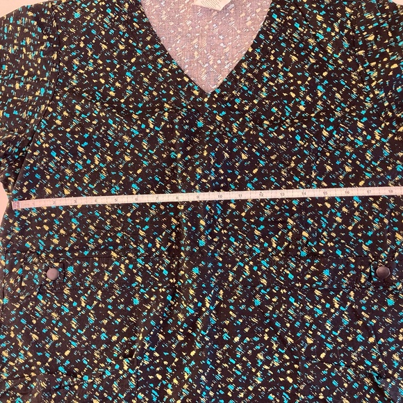 SCRUB TOP - Picture 3 of 3